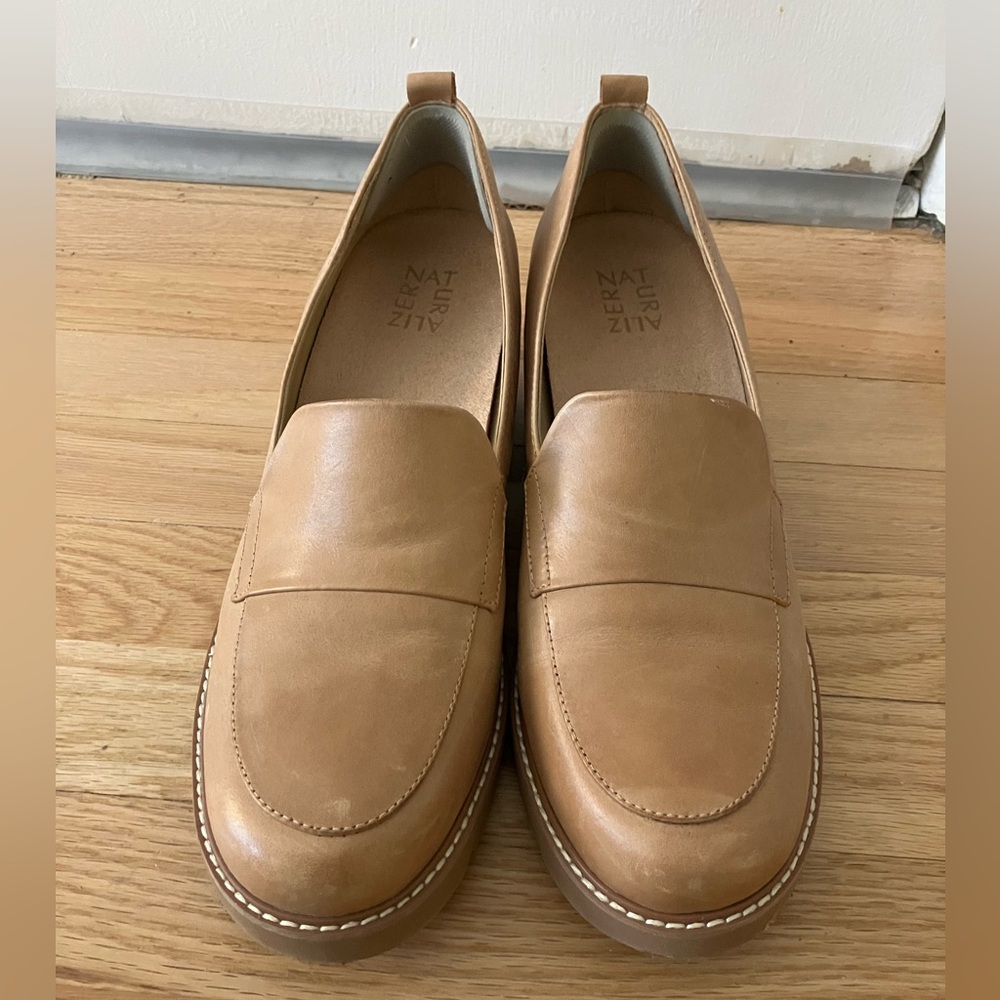 Naturalizer Tan Loafers